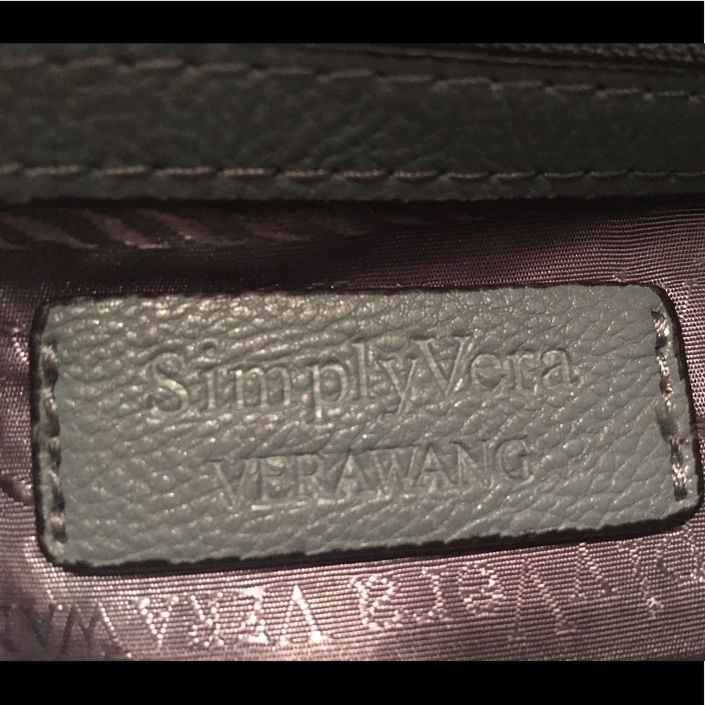 Simply Vera Sage snake satchel🌺❤️ - Picture 7 of 15